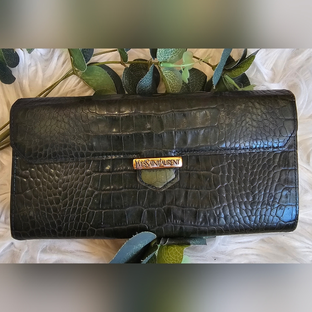YSL Vintage Kisslock Crocodile Wallet - Picture 6 of 17
